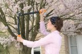 Nůžky Fiskars 112290 na silné větve PowerGear™ L74 převodové, háková hlava (M), dvoučepelové